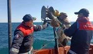 Karadeniz’e kaçak kalkan avı için bırakılan 44 bin metre ağ toplandı