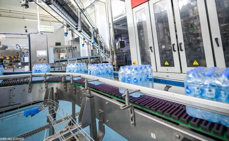 İzmir'in asırlık markası aylık üretimini 4 milyon şişeye çıkardı
